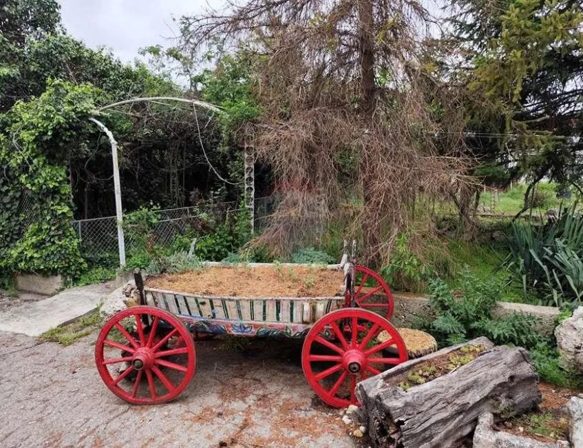 Casă De vânzare - 9300 село Пчеларово BG Image 1